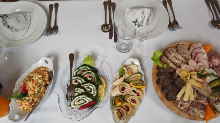 agroturystyka dla dzieci; warsztaty dla dzieci i młodzieży na wsi; agroturystyka z zajęciami edukacyjnymi; wakacje z dziećmi w naturze; przygoda dla dzieci na wsi; warsztaty ekologiczne dla dzieci; gospodarstwo agroturystyczne; wyjazdy dla szkół na wieś; warsztaty kreatywne dla dzieci; agroturystyka dla rodzin z dziećmi; kreatywne zajęcia dla dzieci;